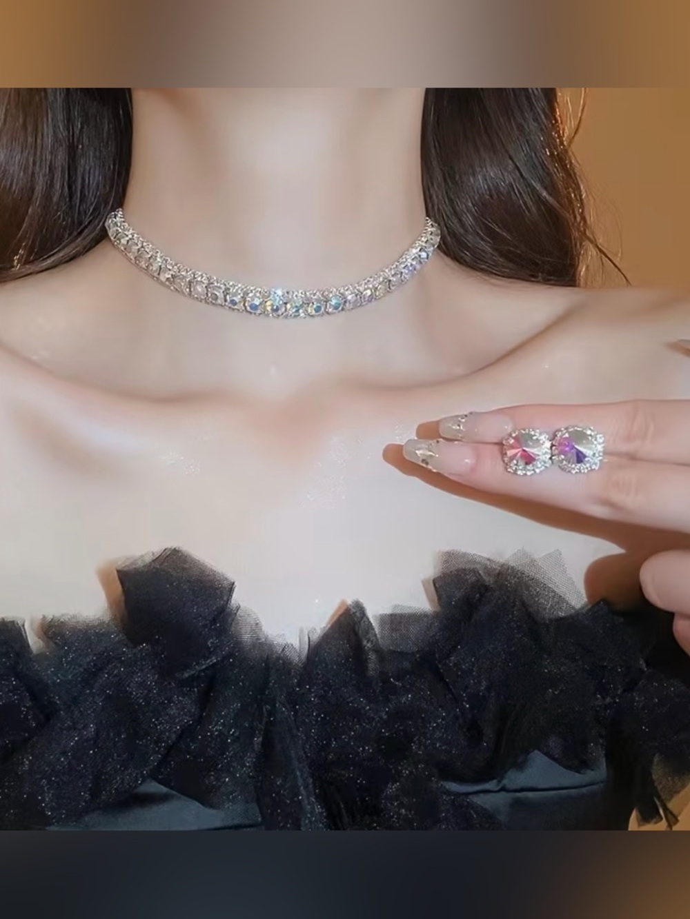 Rhinestone Silver Crystal Choker Necklace - Dazzling Women's Jewelry